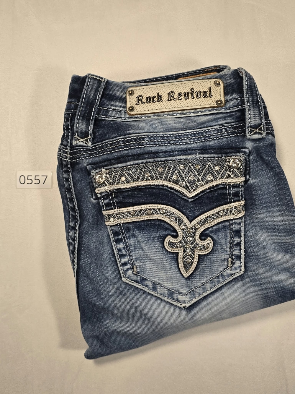 Rock Revival Vivian Cuffed Skinny Jeans Size 29 Embellished Pocket